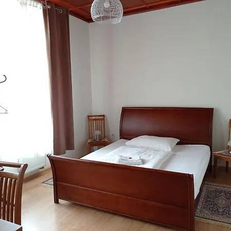 Hotel Na Kafkove 3*