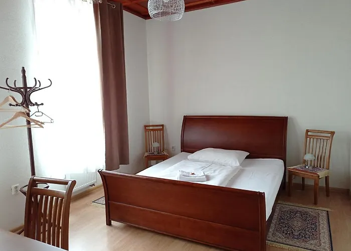 Hotel Na Kafkové 3*